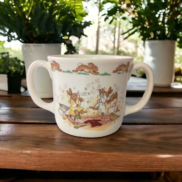 Bunnykins Hug A Mug Bunnies Blowing Bubbles NEW No Box 2 Handles ROYAL DOULTON.  - Picture 1 of 16